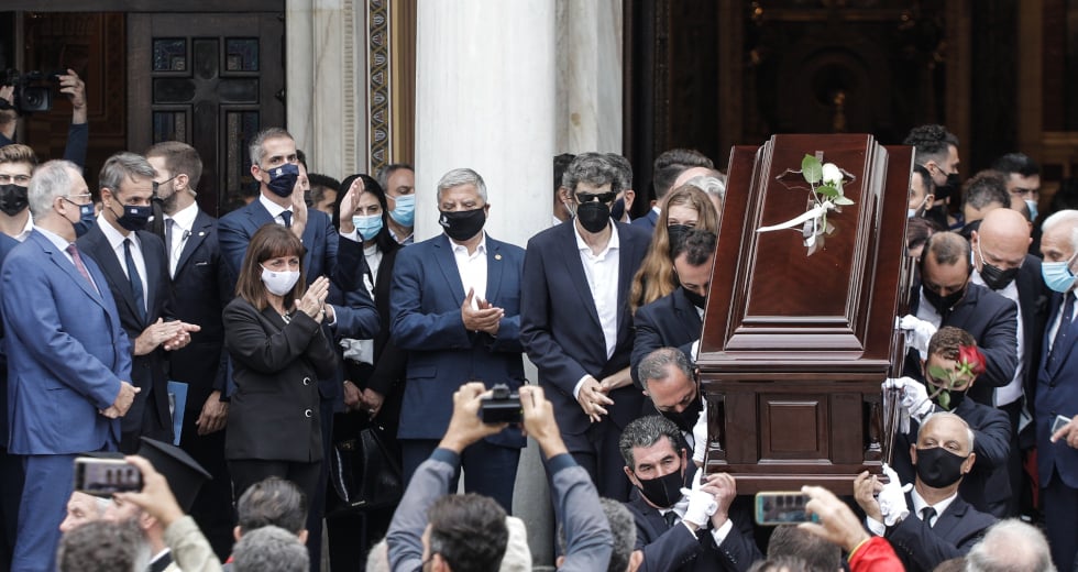Μίκης Θεοδωράκης: Η τελευταία υπόκλιση