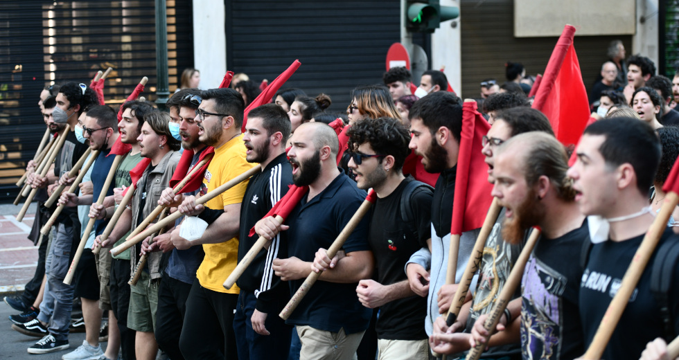 Φώναξαν δυνατά στο κέντρο της Αθήνας κατά του πολέμου