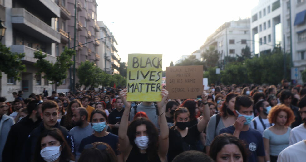 Η Αθήνα στο πλευρό των εξεγερμένων ΗΠΑ