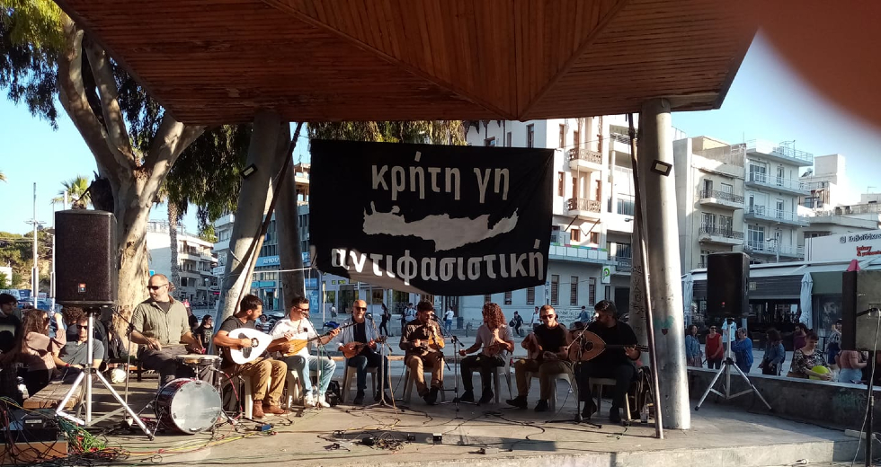 «Κρήτη γη αντιφασιστική» – Χιλιάδες διαδήλωσαν στο Ηράκλειο