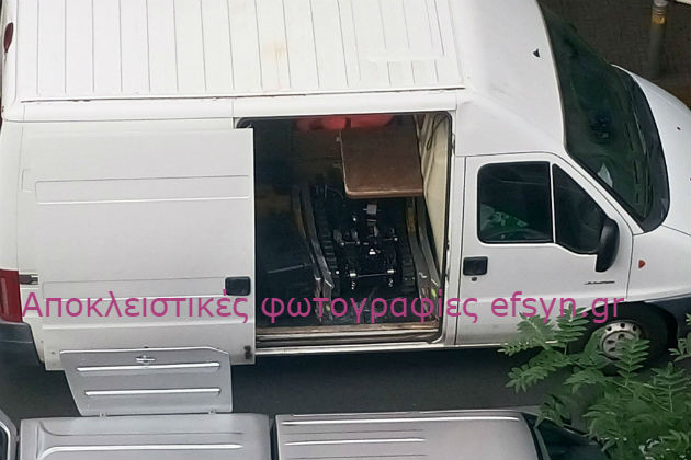 Φάκελος-βόμβα εξερράγη στα χέρια του Λουκά Παπαδήμου