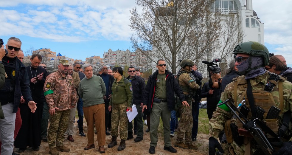 Το ΝΑΤΟ έτοιμο να «αγκαλιάσει» Φινλανδία και Σουηδία, ενώ εντείνεται η πολεμική σύγκρουση
