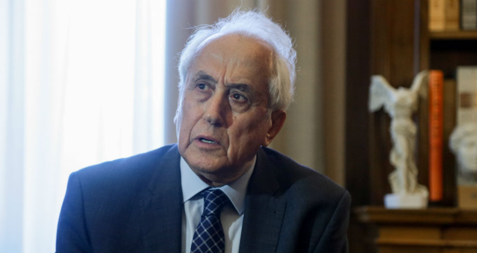 Σκληρό ροκ στο δρόμο προς τις κάλπες