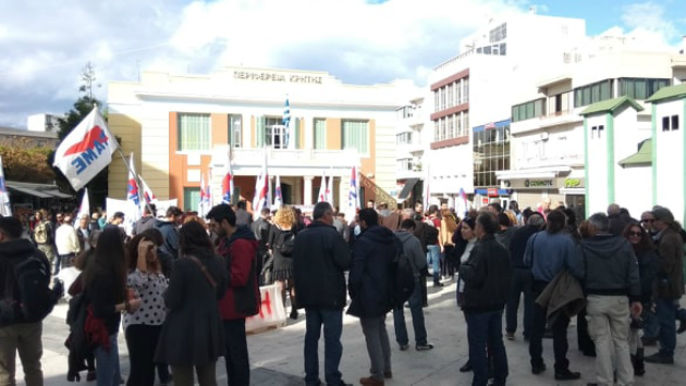 Σε απεργιακό κλοιό η Κρήτη – Δεμένα τα πλοία στα λιμάνια