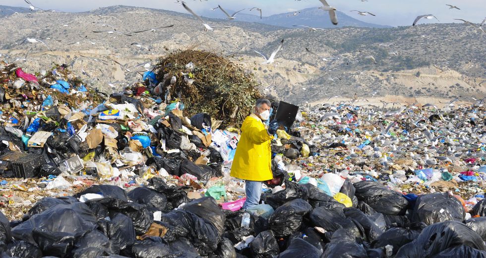 Η κυβέρνηση παρουσιάζει τις ΣΔΙΤ ως πανάκεια