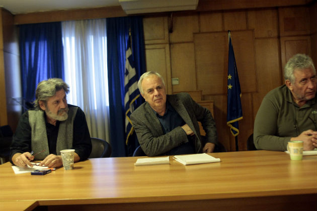 Στήνουν «μπλόκα» στην κυβέρνηση