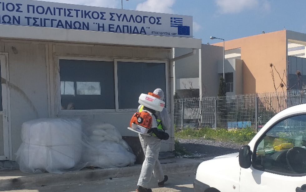 Κορονοϊός: Ξεκίνησε η απολύμανση δημόσιων χώρων στην Κρήτη