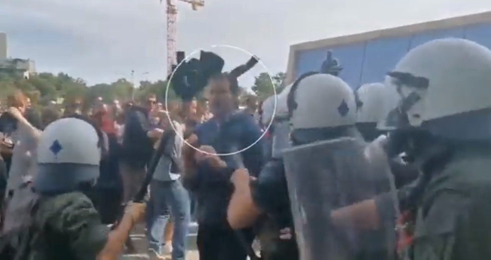 Στη Βουλή από τον Δ. Κουτσούμπα η δράση του «κυρίου» στο ΑΠΘ που προκάλεσε επέμβαση των ΜΑΤ