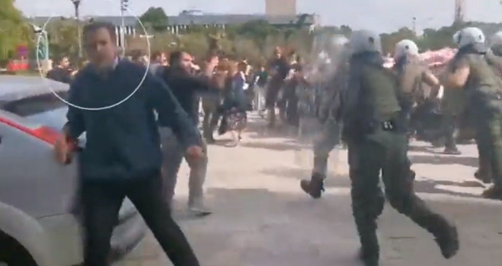 Στη Βουλή από τον Δ. Κουτσούμπα η δράση του «κυρίου» στο ΑΠΘ που προκάλεσε επέμβαση των ΜΑΤ