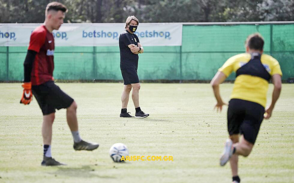Ξαναγύρισαν με χαμόγελο