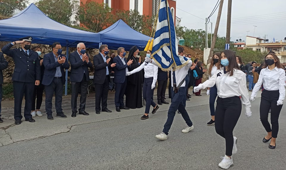 Με παρελάσεις και μέτρα τιμήθηκε στην Κρήτη η επέτειος της 28ης Οκτωβρίου