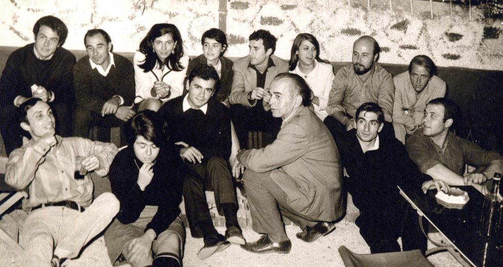 Οι αληθινές ιστορίες πίσω από τα τραγούδια και τις σιωπές της