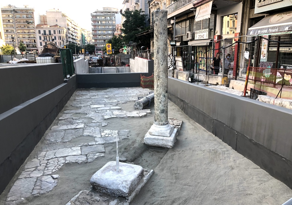 Καταστροφή και εξαπάτηση