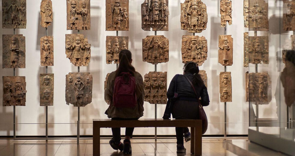 Τα «Μπρούτζινα του Μπενίν» στον τόπο τους