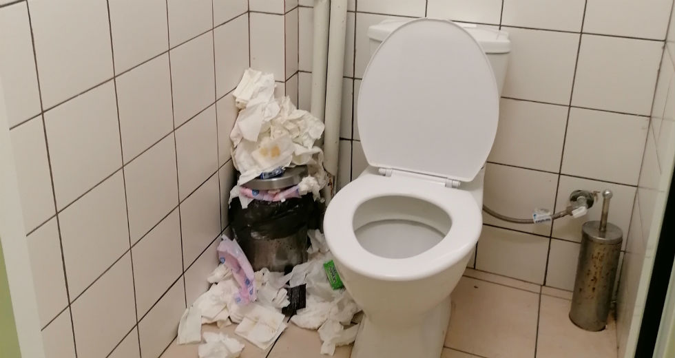 Εικόνες ντροπής στην Υπηρεσία Ασύλου