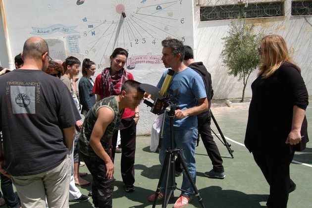 Ταξιδεύοντας τους αποκλεισμένους στο όνειρο των άστρων