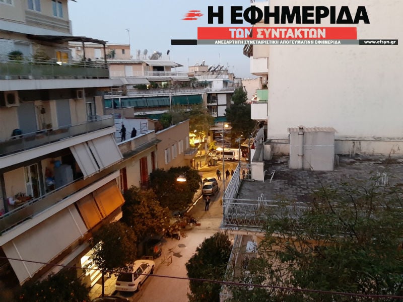Καρέ καρέ η εισβολή στο σπίτι του Δημήτρη Ινδαρέ