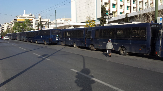 Πρωτοφανή αστυνομικά μέτρα έξω από το Χίλτον