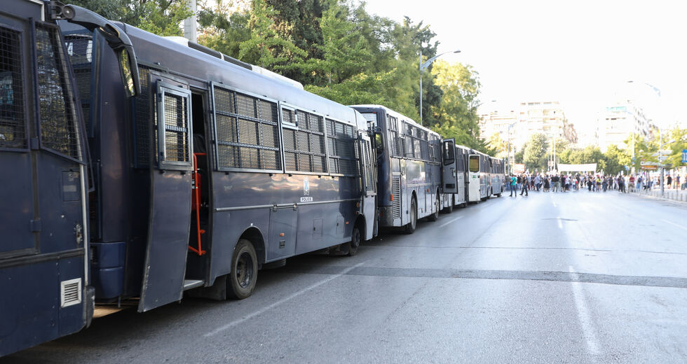 Τα στόματα δεν σφραγίζονται με μάσκες!