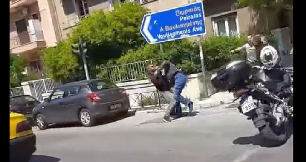 «Και λιμουζίνα με συνοδεία υπήρξε και χτύπησαν τον μοτοσικλετιστή»