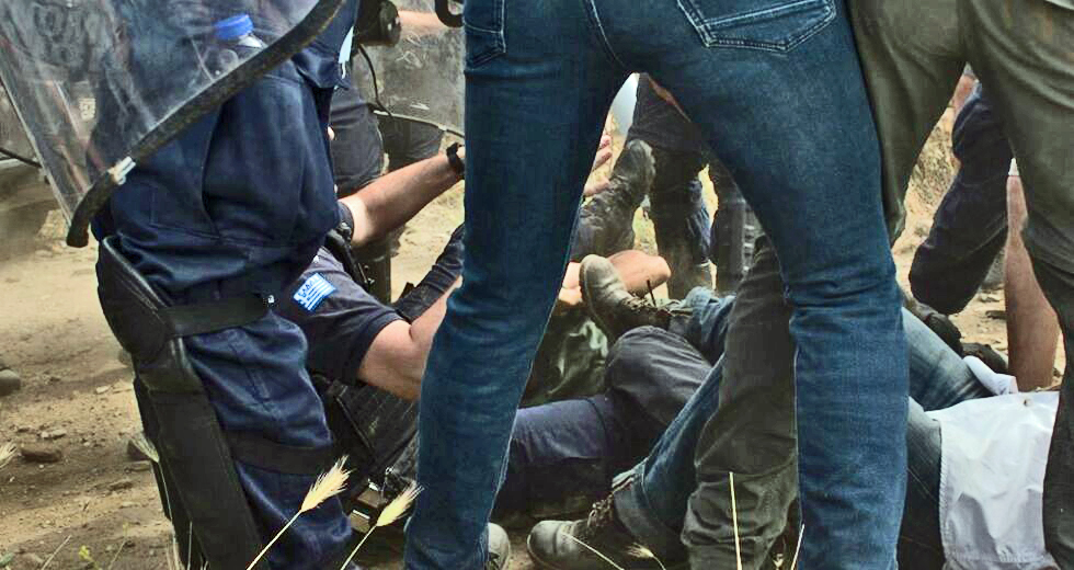 Ξύλο και προσαγωγές κατά Τήνιων κατοίκων