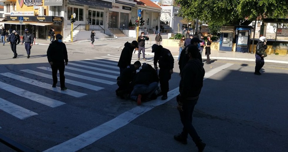 Άγρια καταστολή από την αστυνομία στα Χανιά