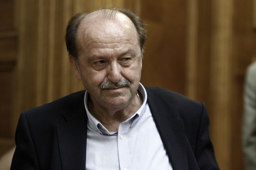 Γιατί αδυνατεί να εξυπηρετήσει τους ασφαλισμένους του ο e-ΕΦΚΑ;