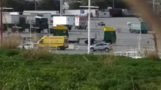 Ηράκλειο: Τραυματίστηκε λιμενεργάτης μετά από πτώση στο λιμάνι