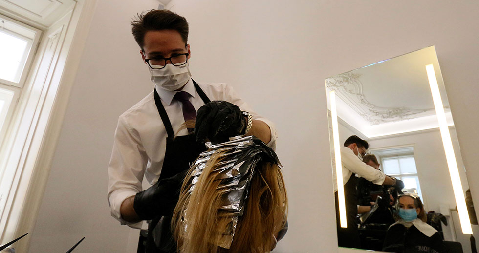 Πάνω από 240.000 νεκροί από τον κορονοϊό