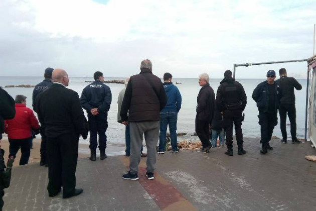 Κατεδαφίστηκαν τα δύο καταστήματα στο Καλαμάκι Χανίων