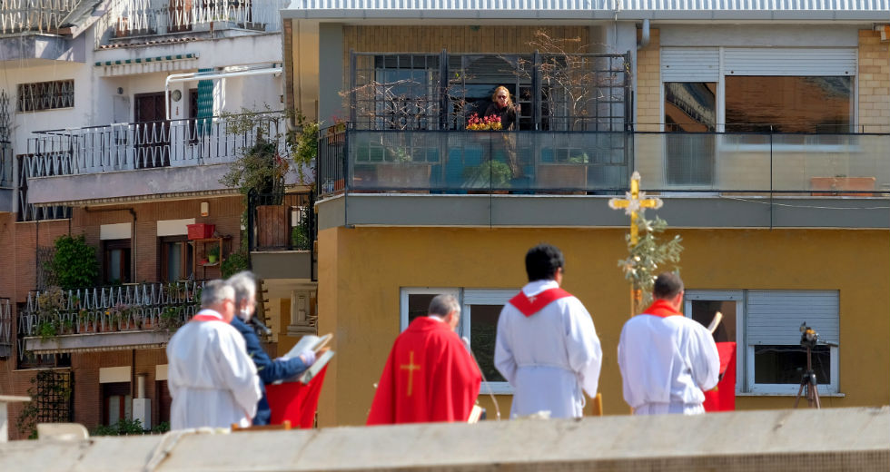 Τα μπαλκόνια εμπνέουν την εποχή της πανδημίας