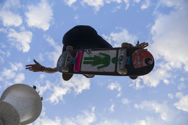 Οι ράπερ και οι skateboardάδες της πλατείας