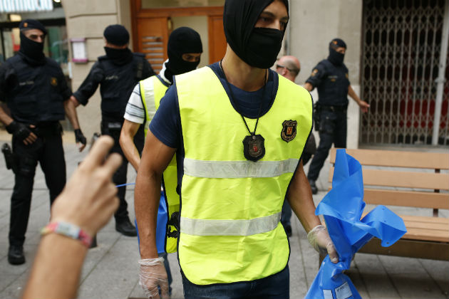 Σε όλη την Ευρώπη αναζητούν τον δράστη της Βαρκελώνης