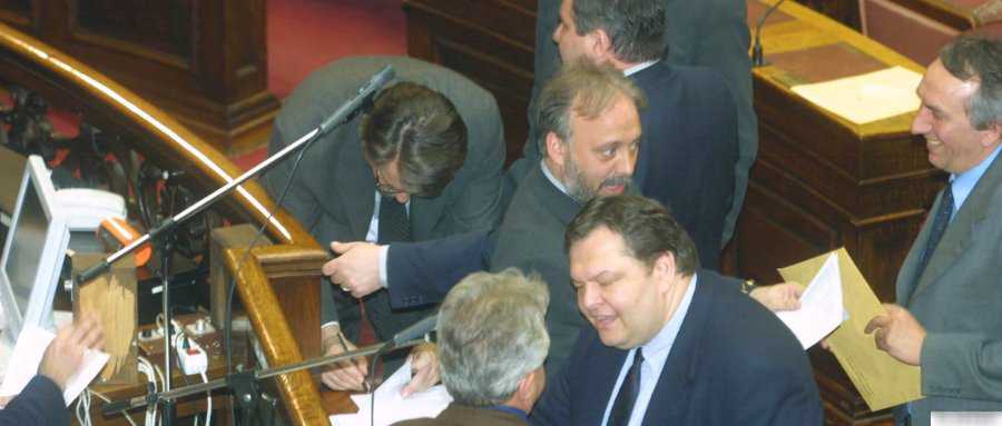 Και όμως, εμείς θα αποφασίσουμε για τις αλλαγές στο Σύνταγμα