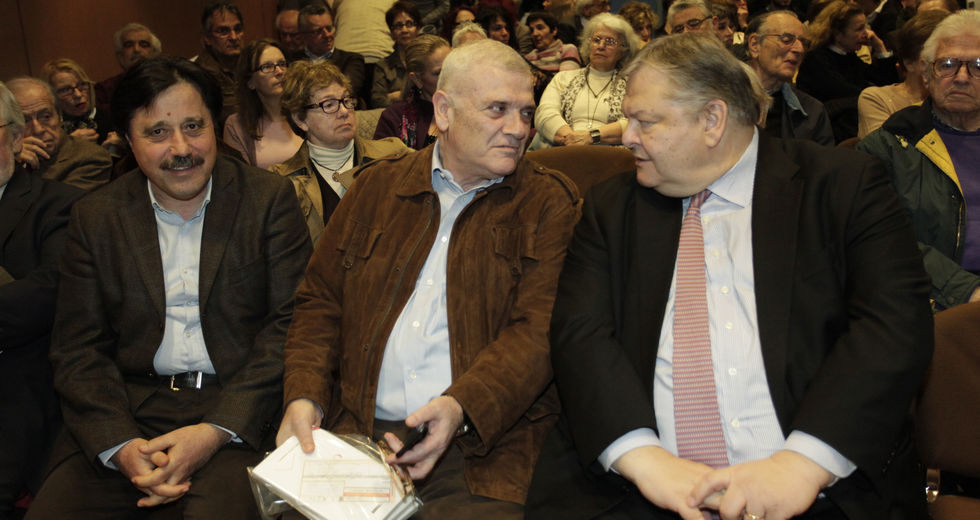 Ολοι οι δρόμοι οδηγούν δεξιά!