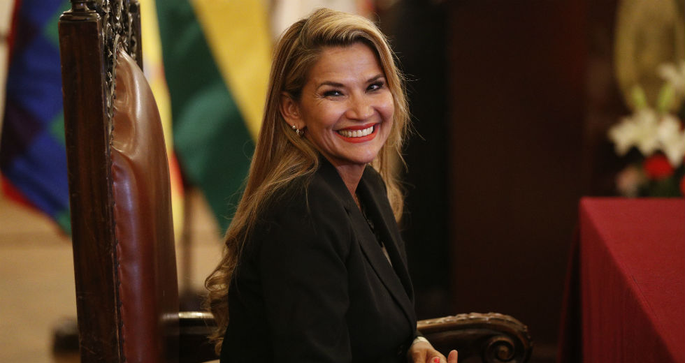 Συμφωνία για νέες εκλογές στη Βολιβία – Χωρίς Μοράλες, διαμηνύει η Ανιές
