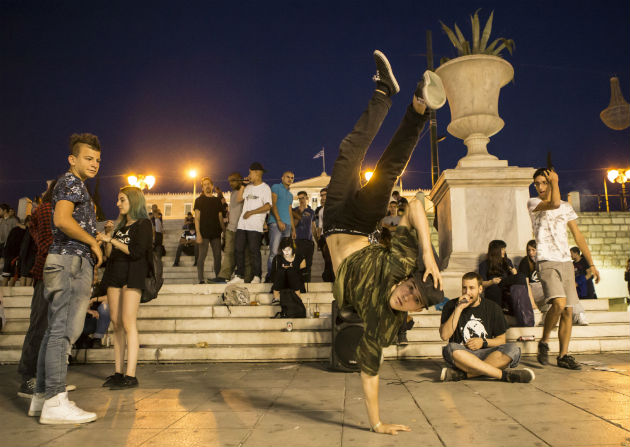 Οι ράπερ και οι skateboardάδες της πλατείας