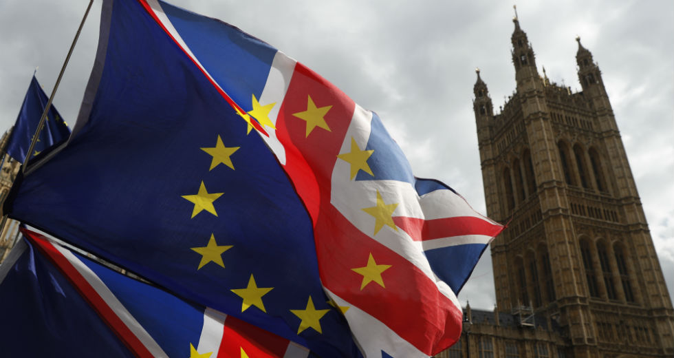 Παράταση του Brexit έως 30 Ιουνίου ζητάει η Μέι