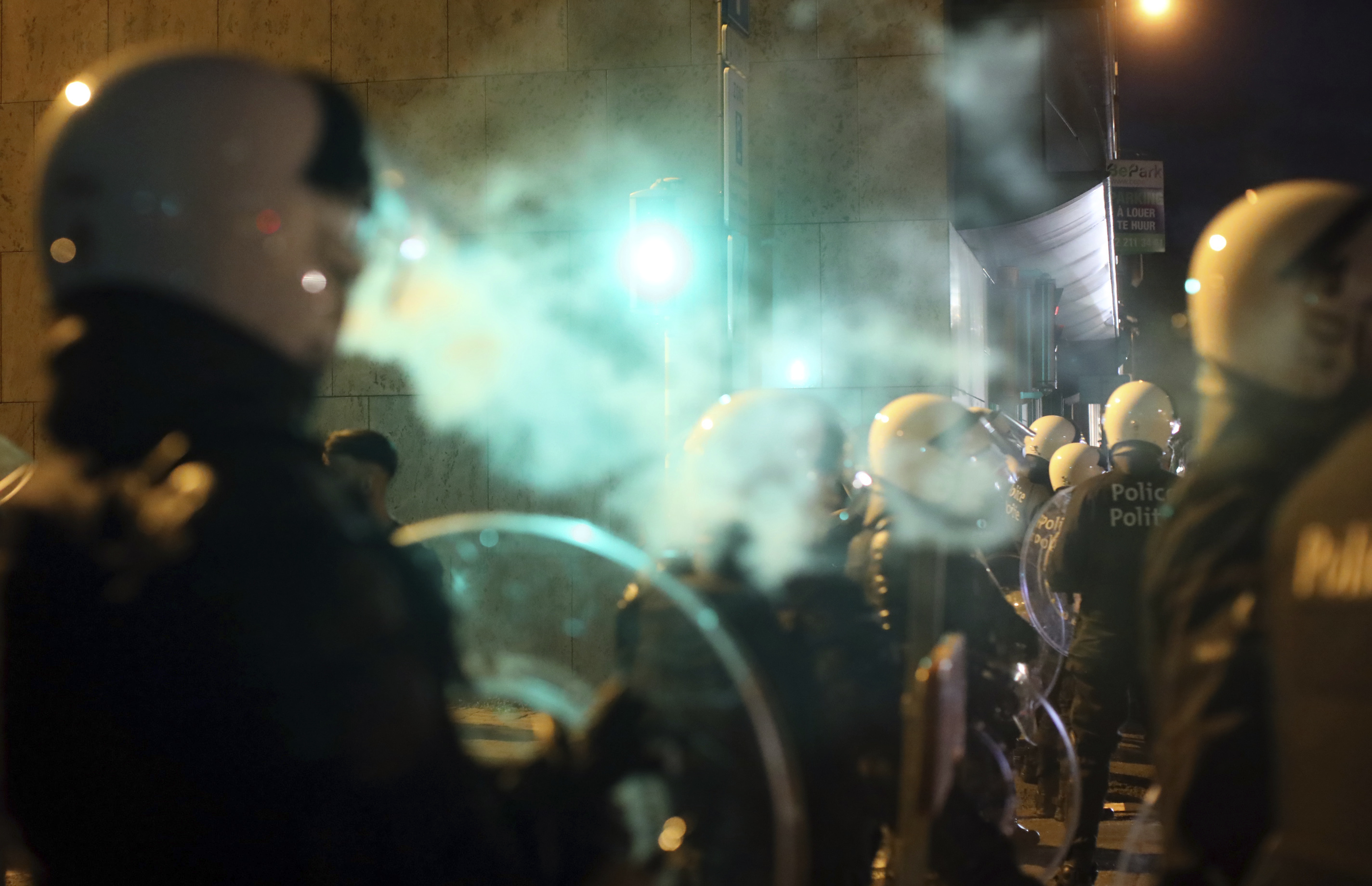Έξι τραυματίες από επεισόδια στο τουρκικό προξενείο των Βρυξελλών