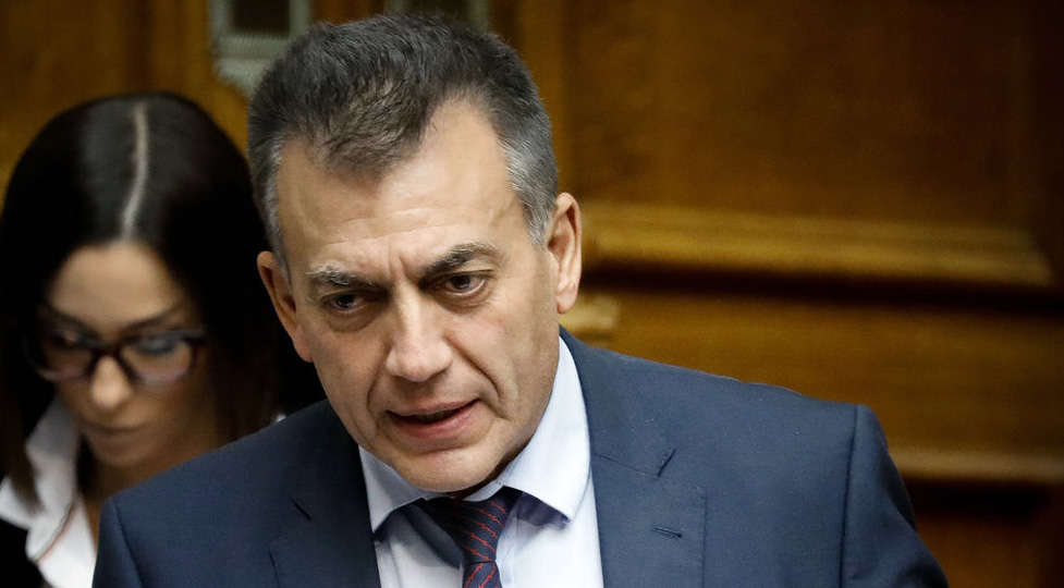 Ρίχνουν πίσω τα αναδρομικά