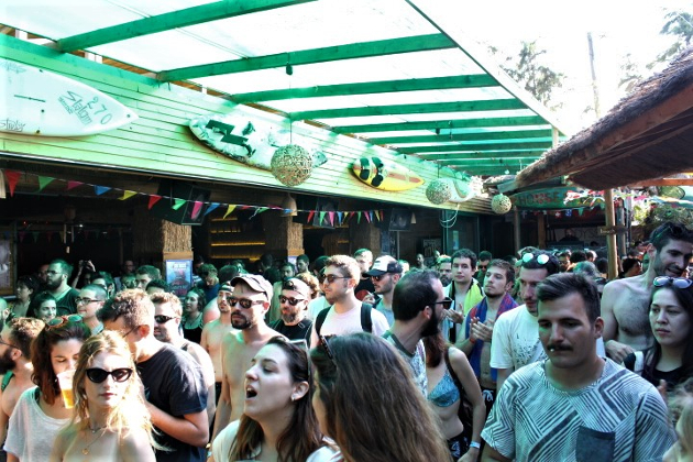 «Ροκάροντας» κάτω από τον ήλιο…