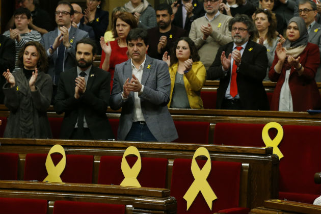 Το «κρυφτούλι» του Πουτζντεμόν από χώρα σε χώρα