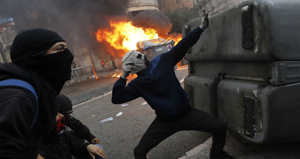 Ταραχές άνευ προηγουμένου στη Βαρκελώνη