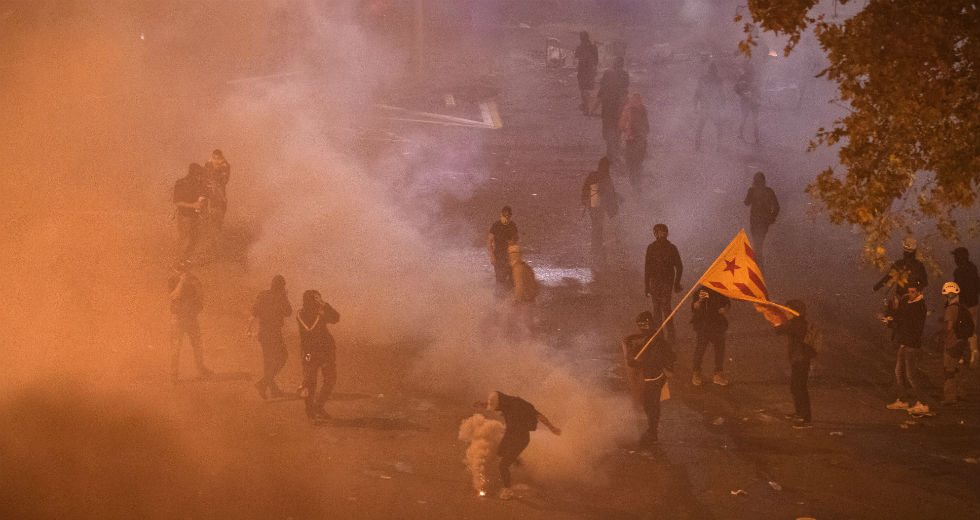Ταραχές άνευ προηγουμένου στη Βαρκελώνη