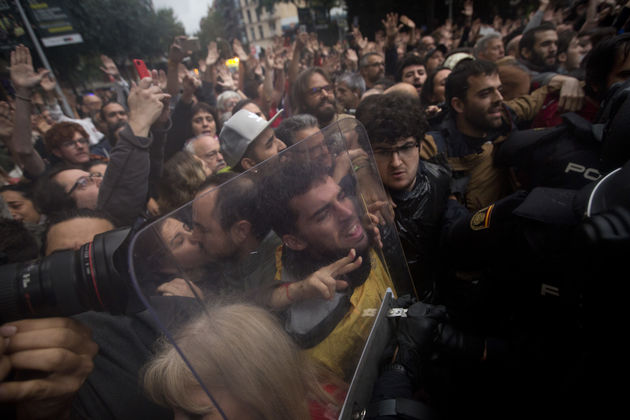 Η «εσωτερική υπόθεση» που έγινε παγκόσμιο θέμα
