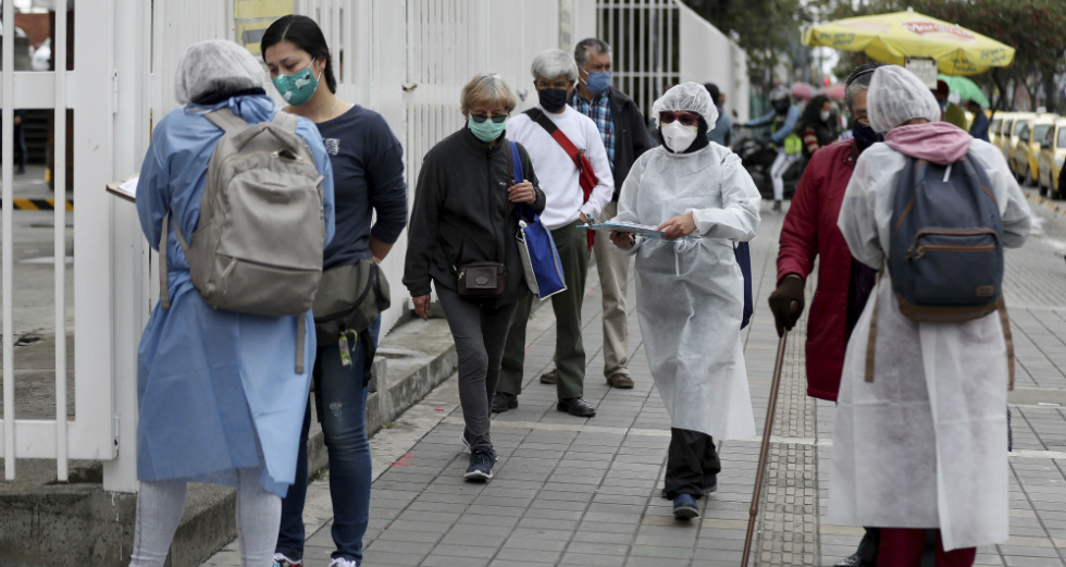 Πάνω από 5.000 νέοι θάνατοι παγκοσμίως από τον κορονοϊό