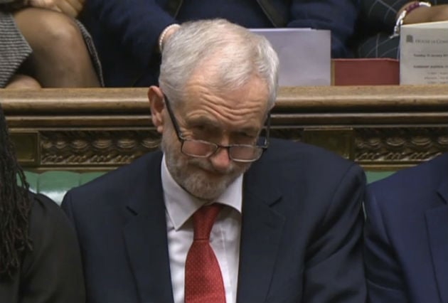 Μετέωρη η Τερέζα Μέι, θολό το Brexit