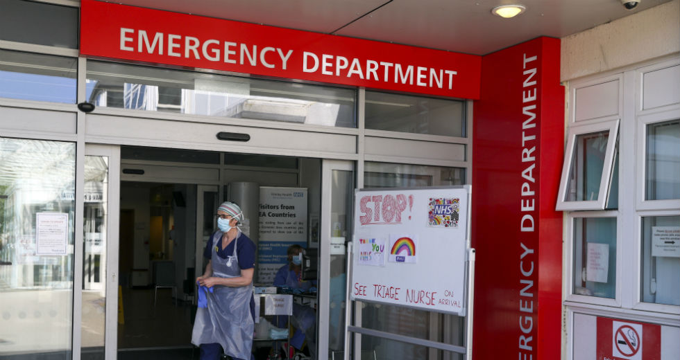 Μια ανάσα από το σημείο «μηδέν» οι ΜΕΘ στο Παρίσι