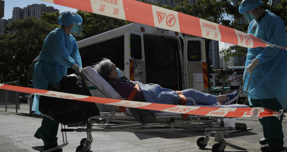 Covid-19: Στο κατώφλι δεύτερης κορύφωσης η πανδημία
