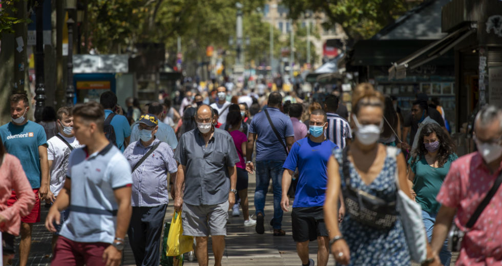 Covid-19: Στο κατώφλι δεύτερης κορύφωσης η πανδημία